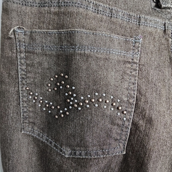 Lee Women's Classic Fit At The Waist Brown Jeans Size 14 Petite EUC - Picture 3 of 10